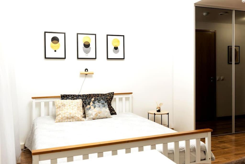 Modern & Cozy Place In The Very Heart Of Ταλίν Εξωτερικό φωτογραφία